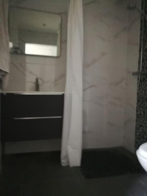 פלורק Studio D'Hotes Climatise מראה חיצוני תמונה